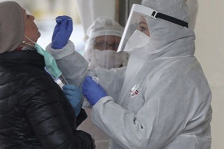 Poľsko hlási nové prípady nákazy koronavírusom.
