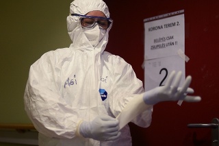 Rusi predlžujú opatrenia kvôli pandémii koronavírusu (ilustračné foto).