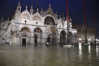 Zaplavené Námestie sv. Marka v Benátkach