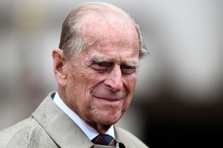Princ Philip zomrel vo veku nedožitých 100 rokov.