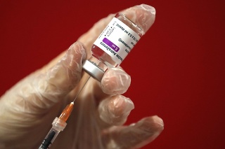 Astrazeneca: EMA aj WHO naďalej odporúčajú túto vakcínu na očkovanie.