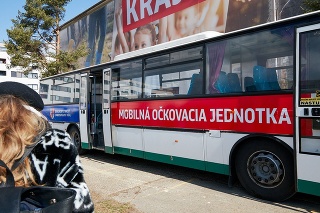 Banskobystrický kraj predstavil projekt očkovacích autobusov.