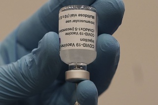 Do Česka mieria prvé dávky vakcíny Astrazeneca.