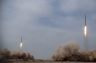 Iránske revolučné gardy otestovali balistické rakety.