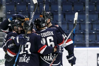 Hokejový klub HC Slovan Bratislava zareagoval na tvrdenia novozámockého klubu o odmietnutí antidopingovej kontroly.