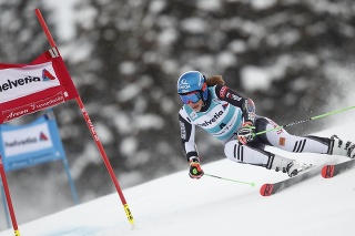 Vlhová figurovala po 1. kole nedeľného obrovského slalomu Svetového pohára na desiatej priečke. 