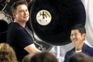 Maezawa (vpravo) poletí na rakete Elona Muska.