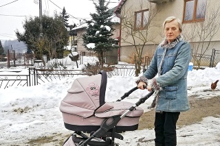 Zlatica Kušnírová smútok za svojou dcérou zaháňa starostlivosťou o 8-mesačné bábätko ako profesionálna mama.