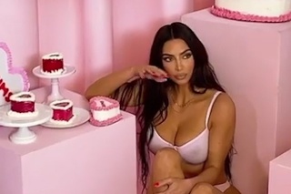 Kardashianky strávili Valentína v spodnej bielizni: Kim pripravila dosiaľ najsexi kolekciu
