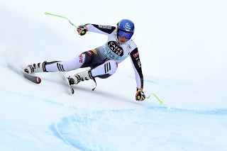 Na snímke slovenská lyžiarka Petra Vlhová počas tréningu pred piatkovým zjazdom žien v rámci Svetového pohára v alpskom lyžovaní vo švajčiarskej Crans Montane.