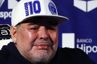 Legendárny argentínsky futbalista Diego Maradona zomrel v stredu vo veku 60 rokov.