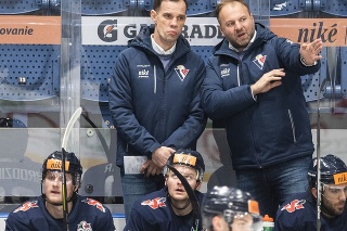 Lavička HC Slovan.