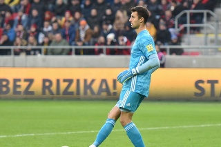 Najlepším futbalistom Fortuna ligy 2019/2020 sa stal brankár Slovanu Dominik Greif.