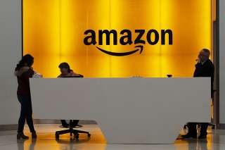Amazon rozzúril stovky francúzskych aktivistov.