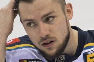 Na snímke slovenský hokejista v drese HK Soči Martin Bakoš.
