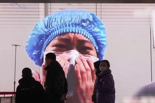 V Číne potrestali ženu, ktorá zatajila svoje príznaky koronavírusu (ilustračné foto).