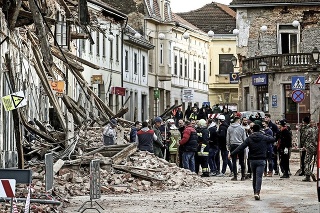 Petrinja, Chorvátsko, 29. 12. 2020 15.41 hod.: Zemetrasenie najviac zdevastovalo mesto Petrinja, ktoré ostalo neobývateľné.