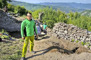 Ján Beljak je vedúci archeologického výskumu na Pustom hrade nad Zvolenom.