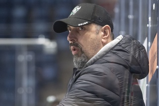 Martin Hrnčár už nie je trénerom Nových Zámkov.