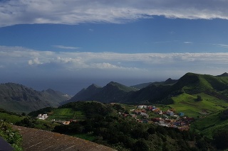 Daniel dovolenkuje na Tenerife.