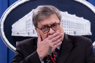 Americký minister spravodlivosti William Barr počas tlačovej konferencie vo Washingtone.