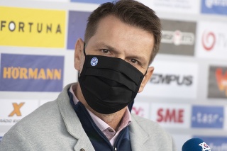 Tréner slovenskej futbalovej reprezentácie Štefan Tarkovič.