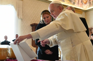 Prezidentka Zuzana Čaputová na stretnutí s pápežom Františkom.
