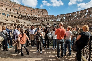 Koloseum je jedným z najväčších lákadiel Ríma.