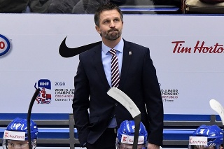 Tréner Róbert Petrovický vyradil osem hráčov z nominácie.