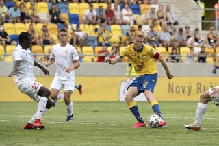 Futbalisti ŠKF Sereď zvíťazili doma nad druhým tímom tabuľky DAC Dunajská Streda 1:0.