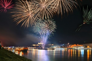Bratislava nový rok ohňostrojom neprivíta (archívne foto).
