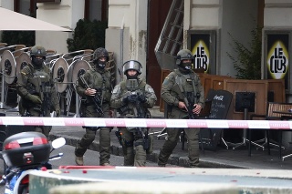 Viedeň sa spamätáva z teroristického útoku.