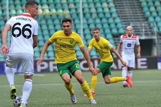 Futbalisti Žiliny vyhrali nad Trenčínom 4:2.  