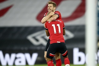 Southampton po predohrávke vedie prvýkrát v histórii Premier League.