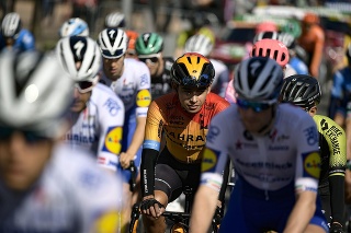 Cyklisti počas 8. etapy pretekov 75. ročníka pretekov Vuelta a Espana v Logrone.