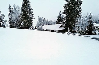 Oravská lesná: Naša najchladnejšia dedina (okr. Námestovo) sa ocitla pod bielou prikrývkou.