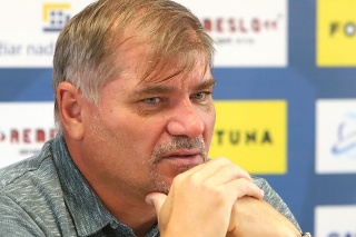 Na snímke tréner FK Pohronie Mikuláš Radványi.