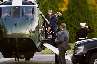 Prezidenta previezol do vojenskej nemocnice.