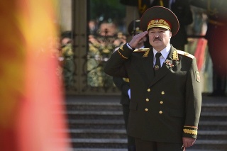 Lukašenko tajne zložil prezidentský sľub. 