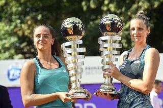 S Kristýnou Plíškovou (vpravo) vyhrala vlani turnaj v Bukurešti.