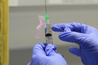 Európska únia podpísala už druhú zmluvu na dodanie vakcíny proti novému koronavírusu (ilustračné foto).
