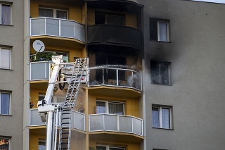 V českom meste Bohumín horel panelák.