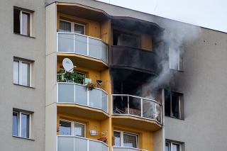 V Česku horel panelák.