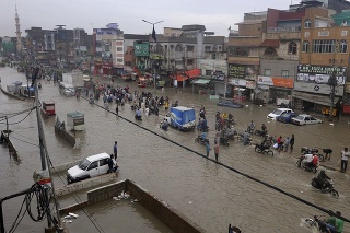 Mesto Karáči pod vodou