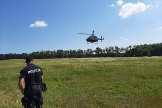 Polícia pátra po prevádzačoch. 