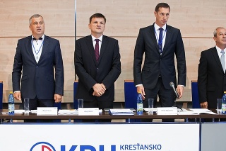 Najhorúcejší kandidát na post predsedu KDH po Alojzovi Hlinovi je dlháň Milan Majerský.
