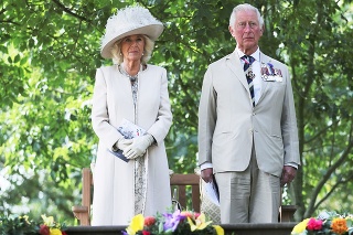Camilla a Charles si uctili veteránov druhej svetovej vojny.