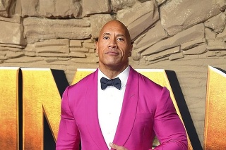 1. Dwayne The Rock Johnson (48): Najviac mu vyniesla hlavná úloha vo filme Red Notice, ktorý bude uvedený na Netflixe.