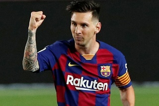 Messi zabúda na neúspech v La Lige na slnečnej Ibize.