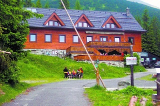 Turistka sa dokaličila cestou zo Žiarskej chaty (archívne foto).